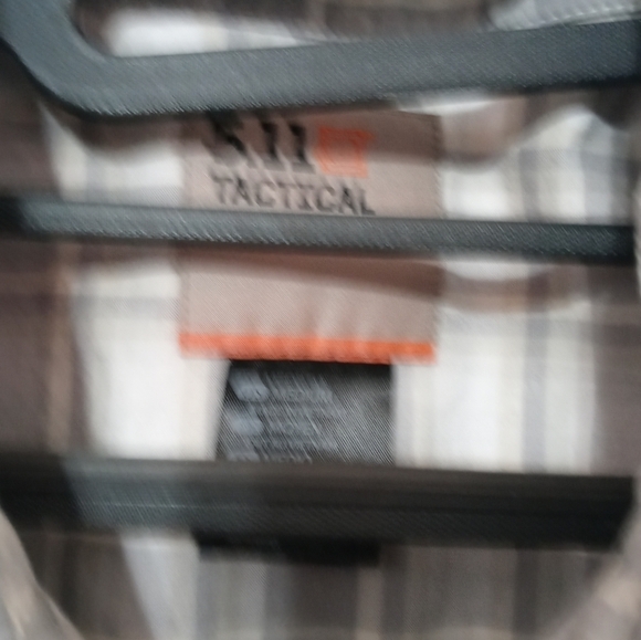 5.11 Tactical Men's Gray Plaid Snap up Short Sleeve Work Shirt w Pocket M - Picture 4 of 8